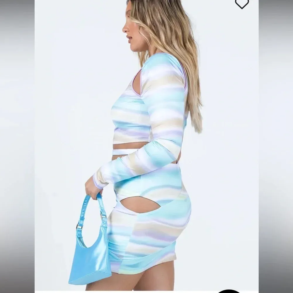 NWT PRINCESS POLLY- SIZE 8 SIDE CUTOUT MARBLE MINI SKIRT - Image 2