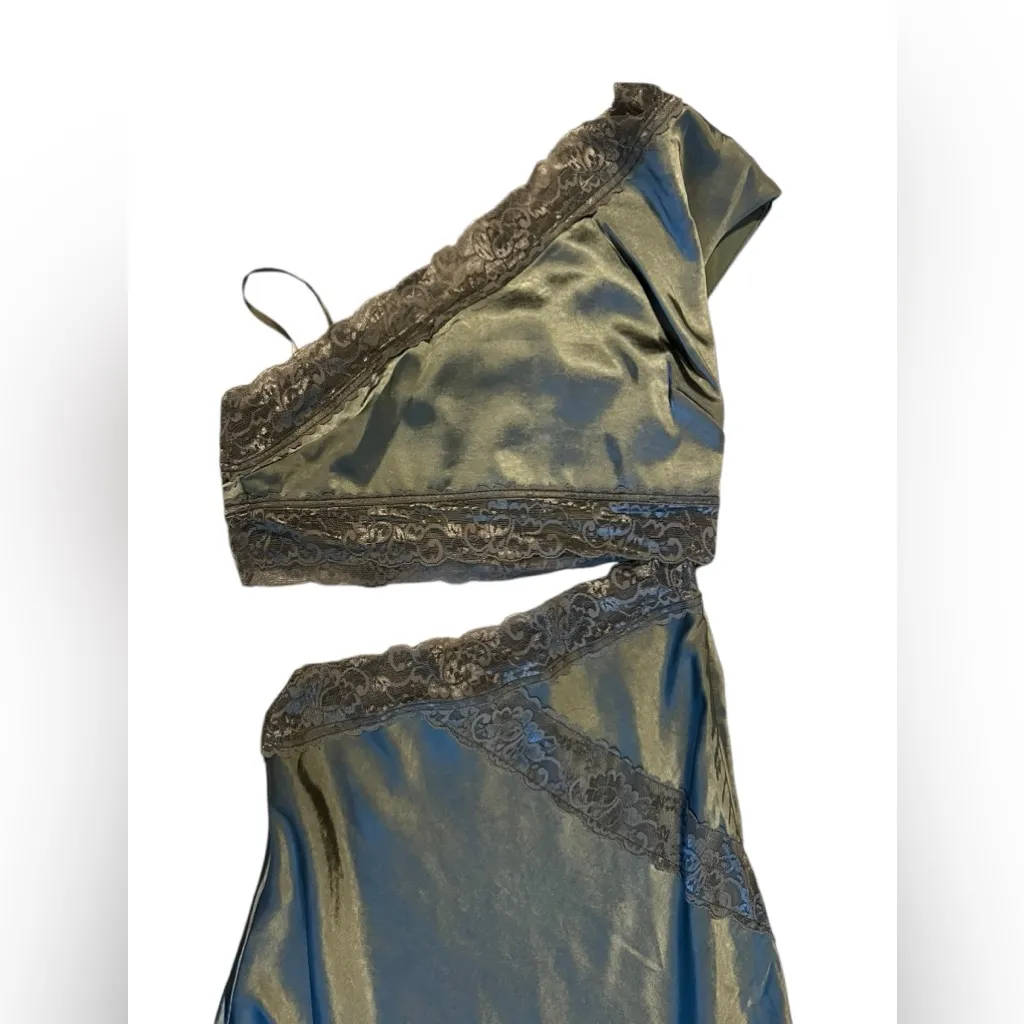 Saints & Secrets Sakshi One‎ Shoulder Maxi Dress Green - Image 6