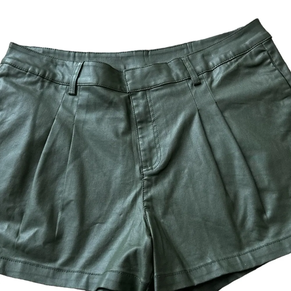KUT from the Kloth‎ Women's Olive Green Lycra Pleated Shorts Size 18 High Rise - Image 2