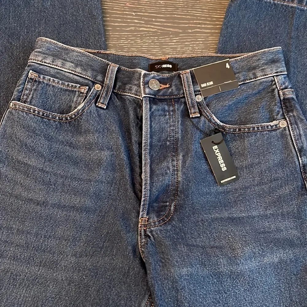 Express High Waisted Original Crop Dad Jeans, Size 4 New - Image 5