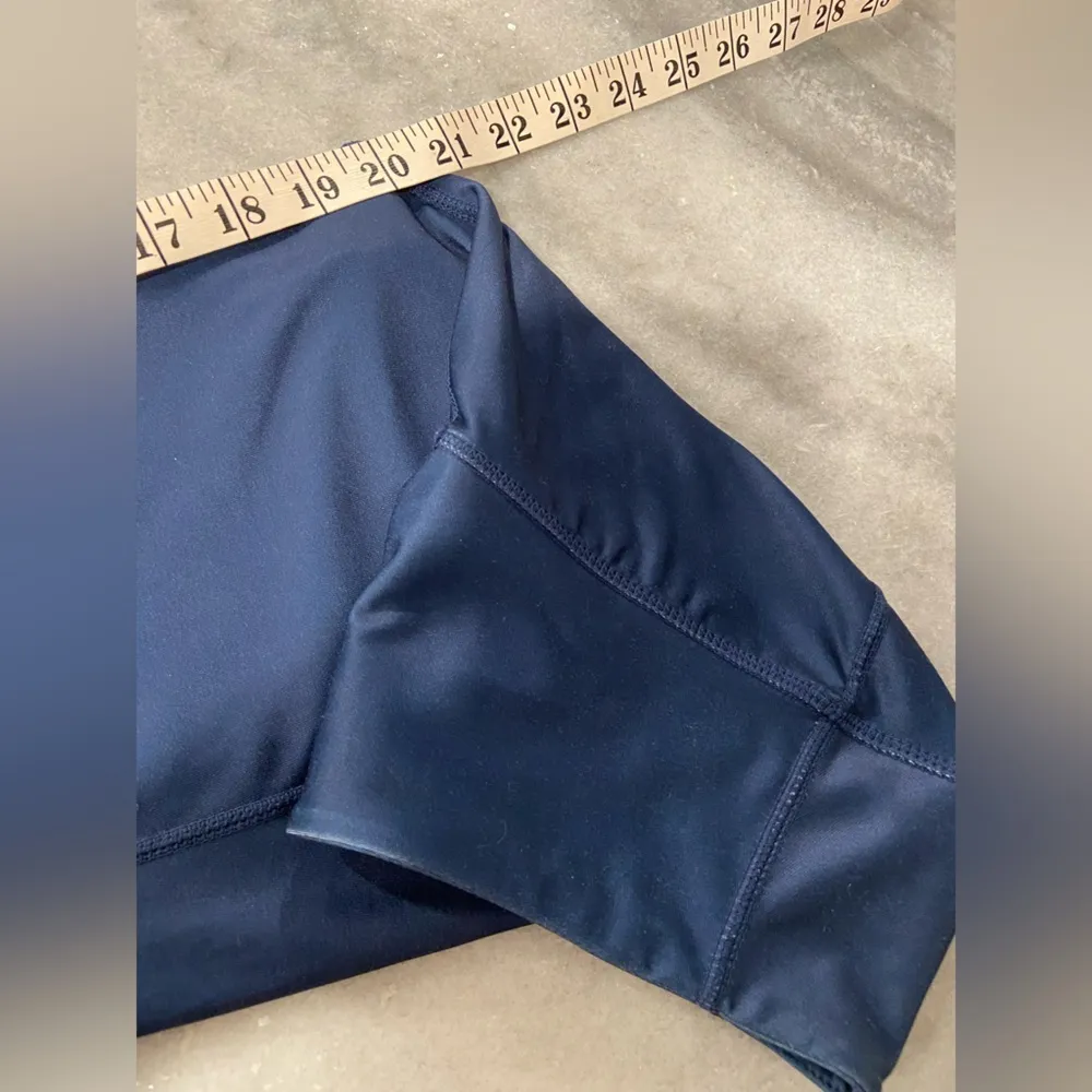 Eddie Bauer Size M Blue Tie Dye Athletic Capri Stretch Crop 3/4 Legging - Image 5