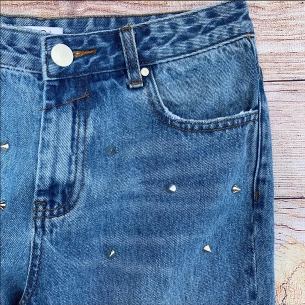 Tobi Roswell Medium Wash Studded Jeans - Image 5