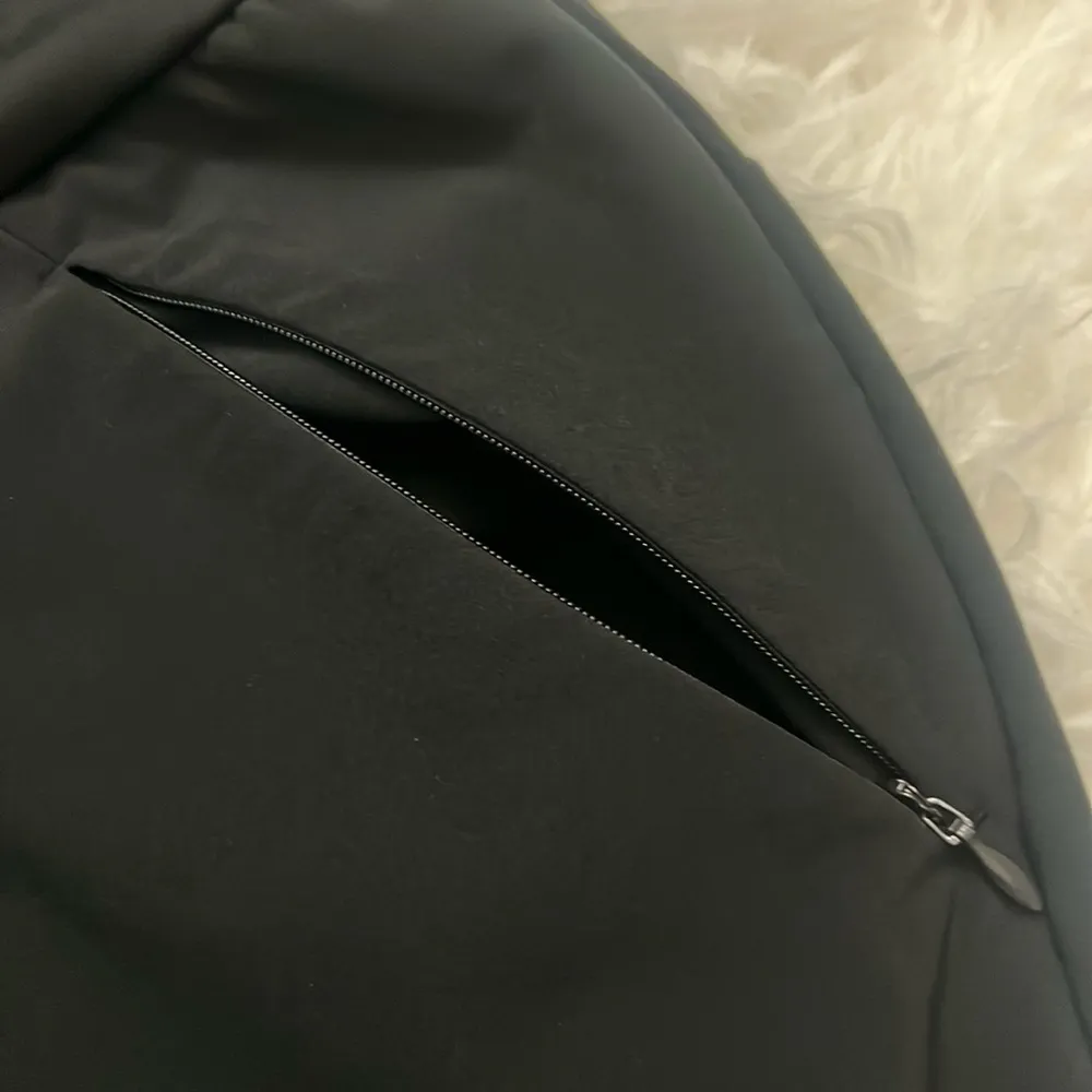 Adidas Black Jogger Pants with Zippered Pockets size x small - Image 6