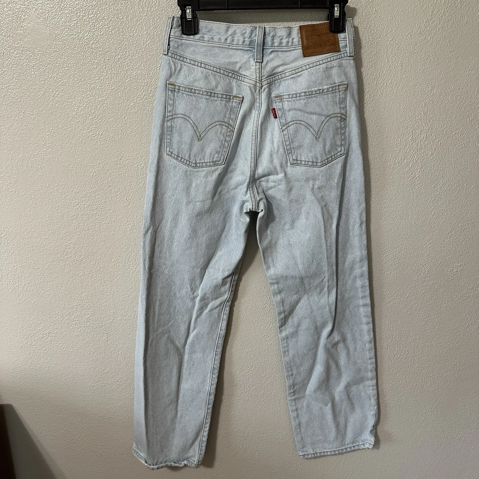 Levi's‎ Premium Ribcage Straight Ankle Jeans Women's Sz 26 Light Wash Distressed - Image 4