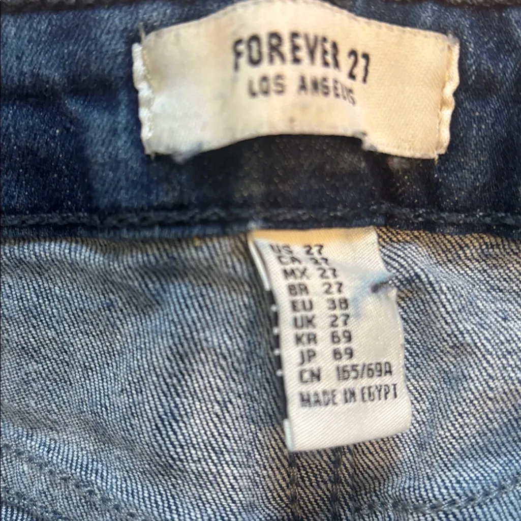 Forever 21 shorts in size 27 - Image 4
