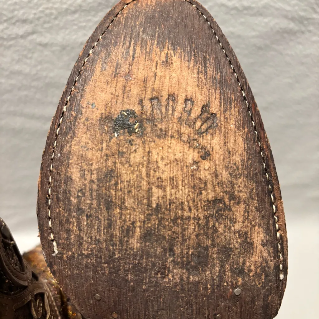 Unbranded women’s glitter inlay and studded western boots approx. size 6 Brown - Image 7