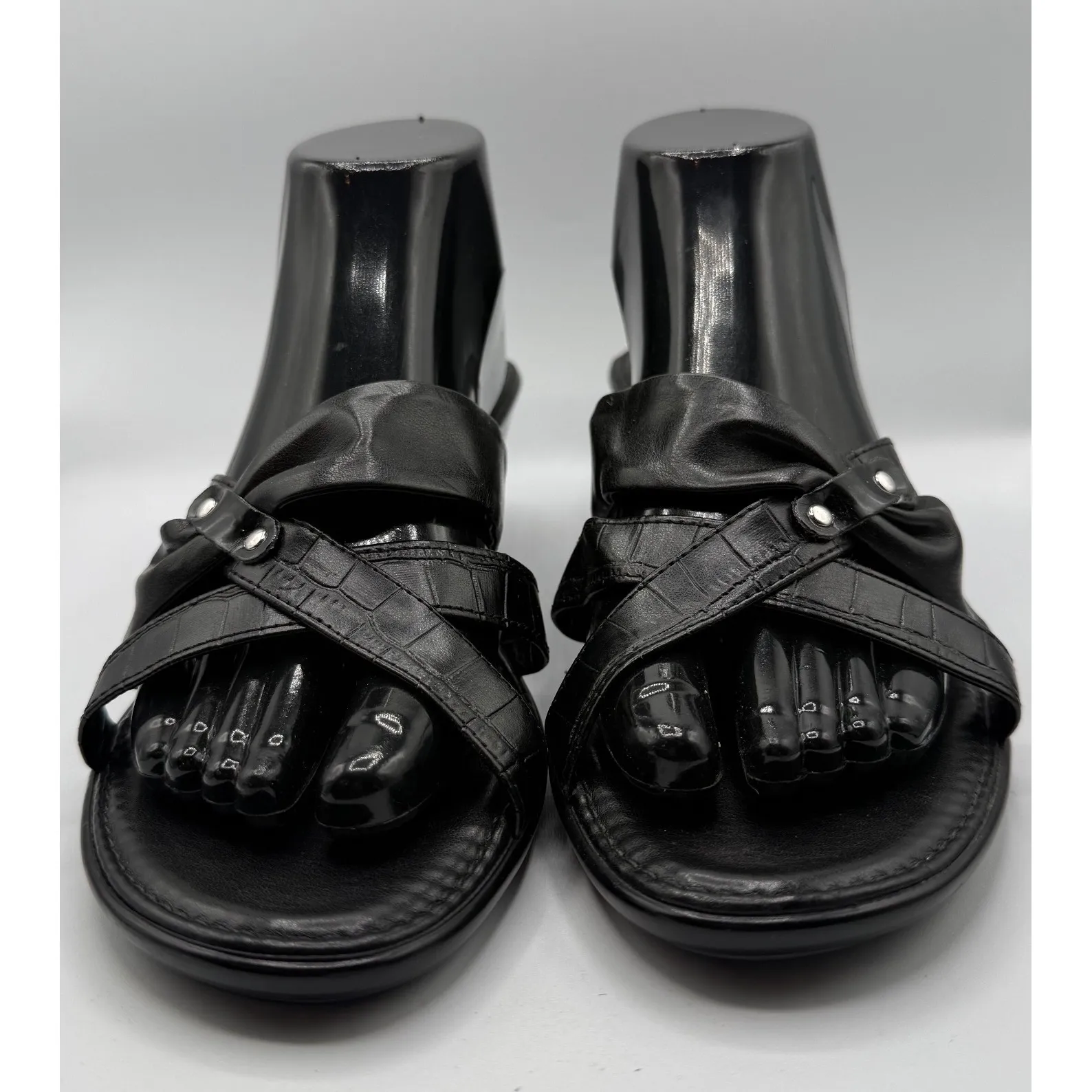 Italian Shoemakers Women 11M Black Leather Mules Open Toe Slip On Shoes Casual - Image 3