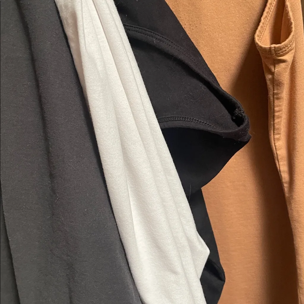 Old Navy first layer tank tops LARGE - Image 9