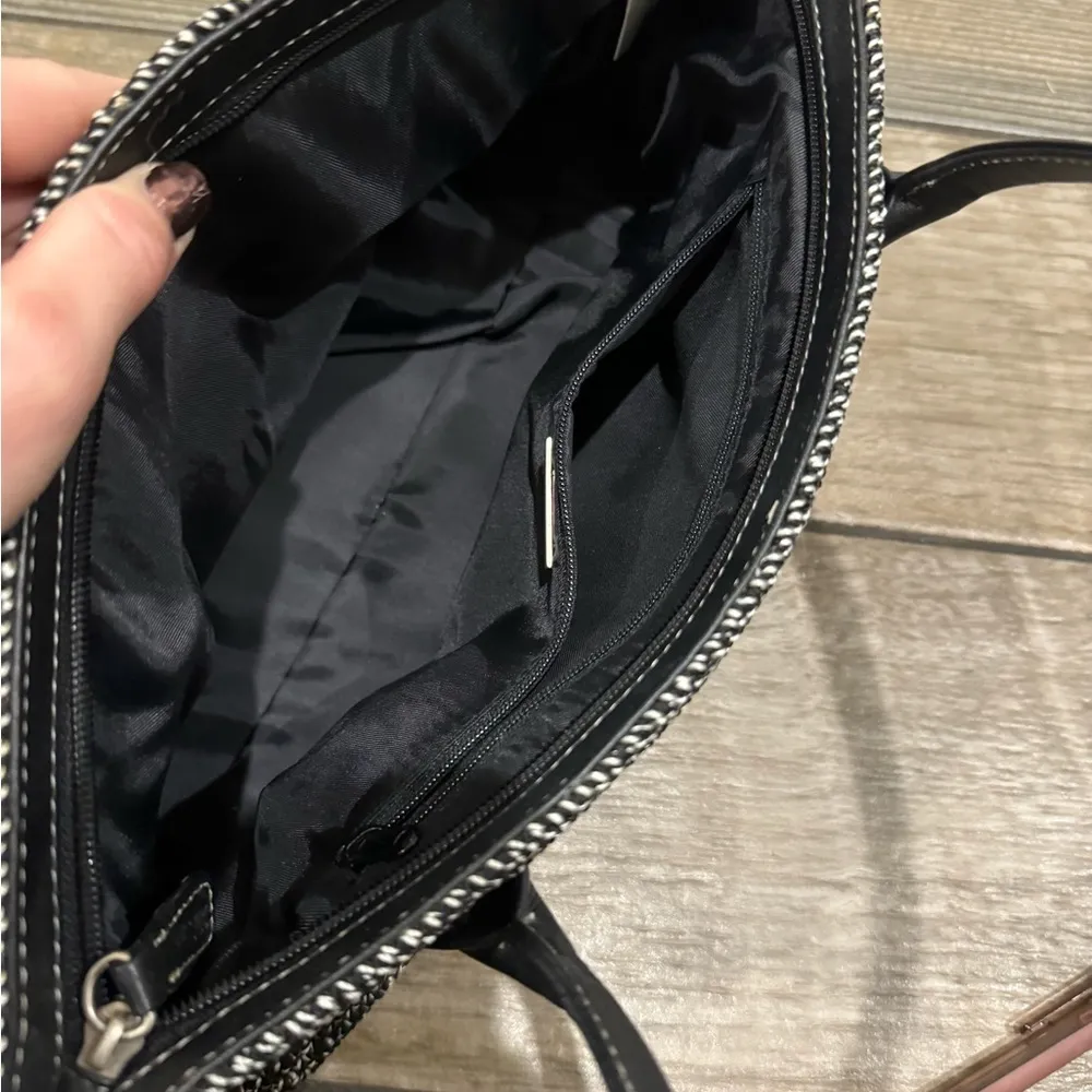 The Sak Shoulder Bag - Image 3