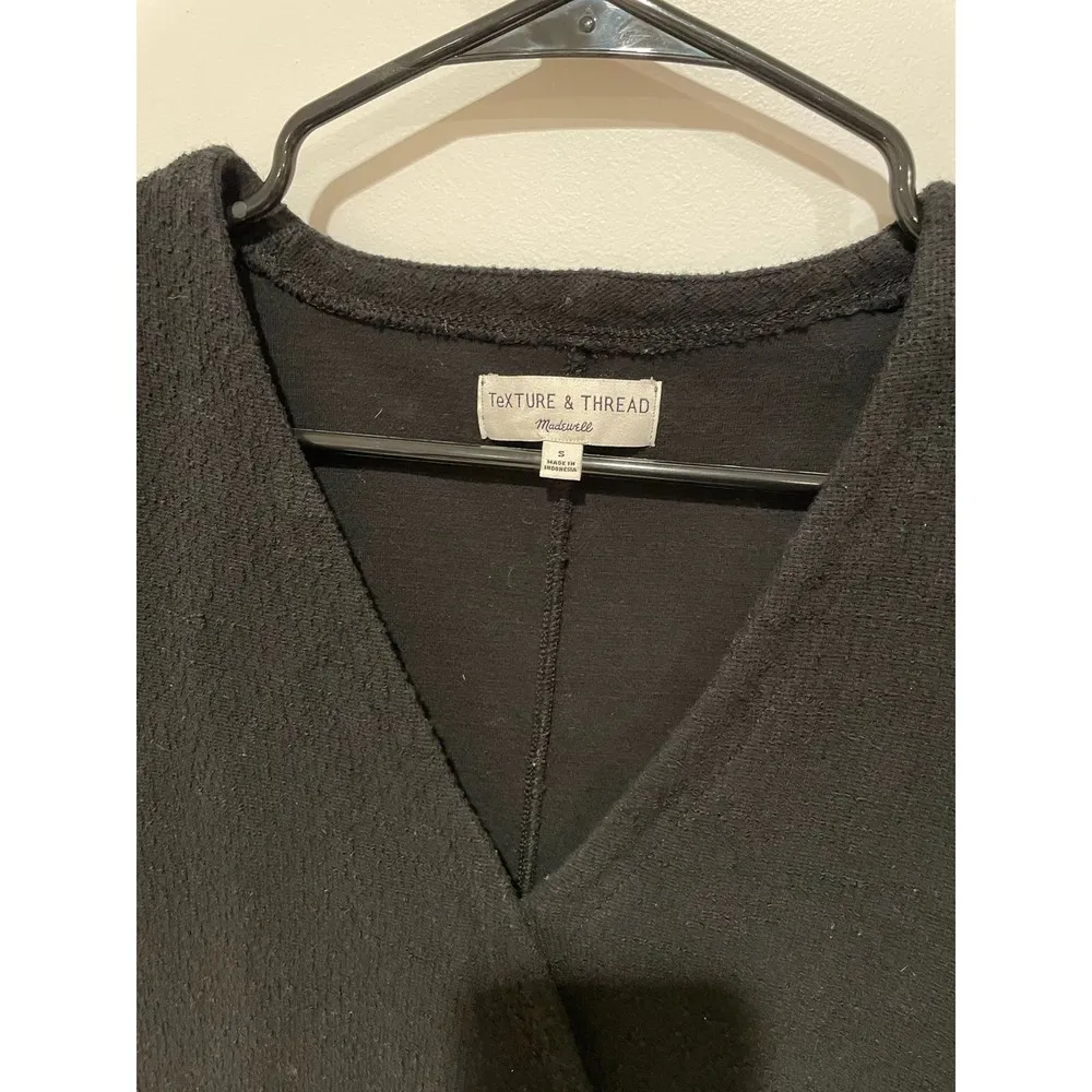 Madewell Texture & Thread black v neck long sleeve shirt size small - Image 5