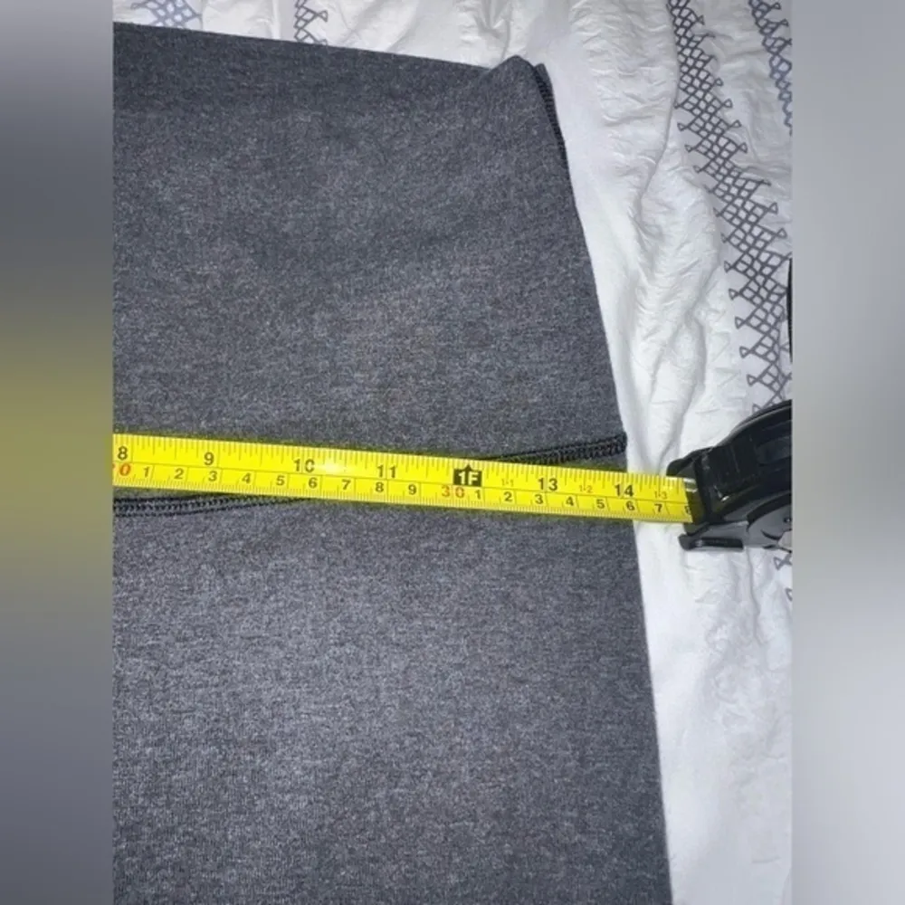 Lululemon‎ Wunder Under Crop size 6 - Image 4