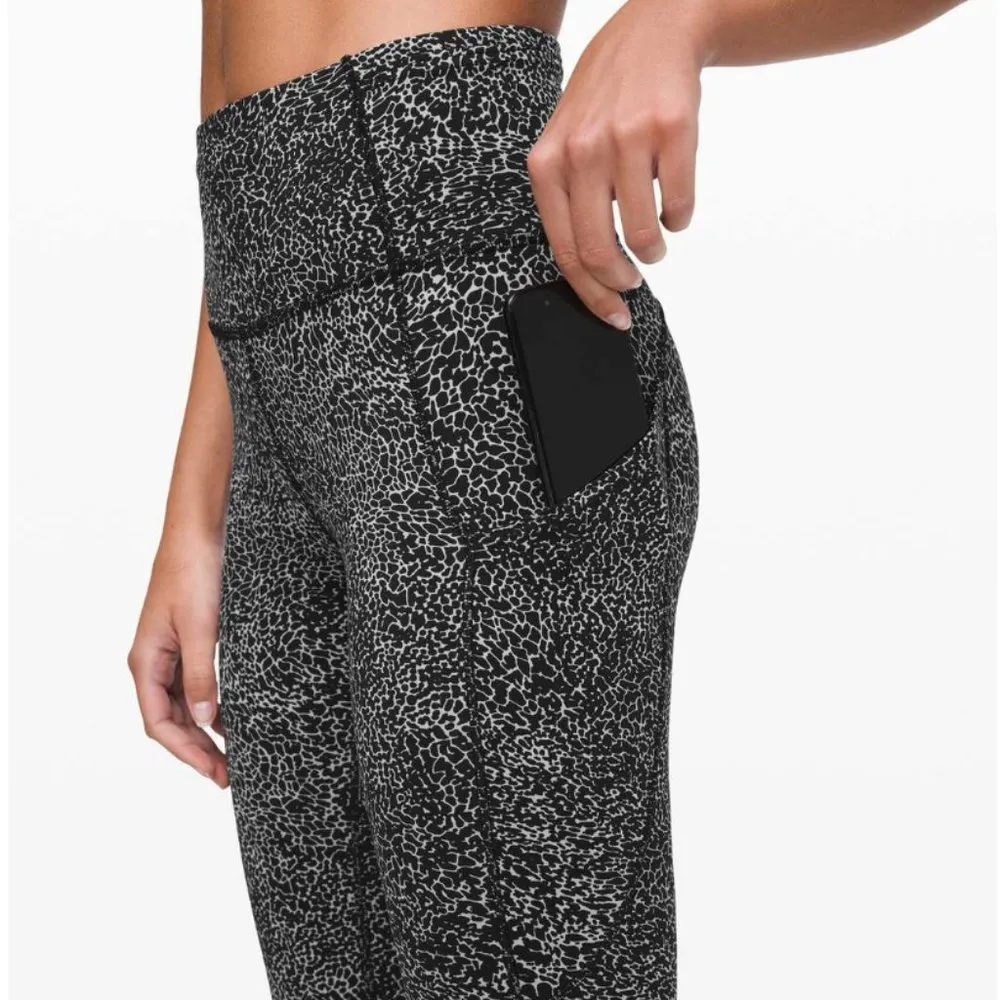 Lululemon Fast and Free Tight II 25" *Non-Reflective Nulux in Polar Shift Ice - Image 5