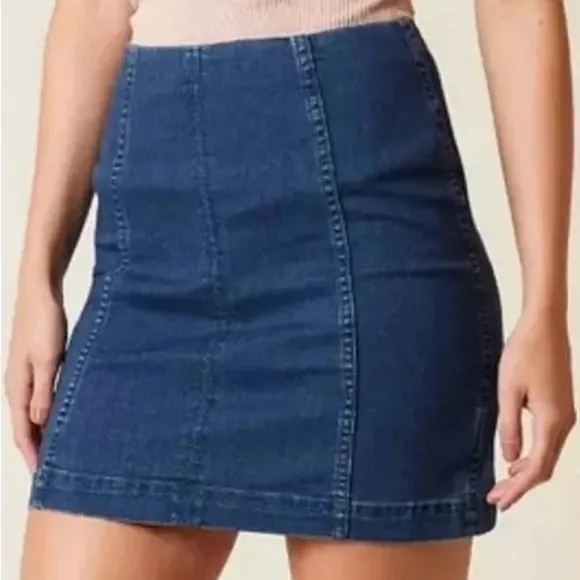 Free people modern femme denim bodycon mini skirt - Image 2