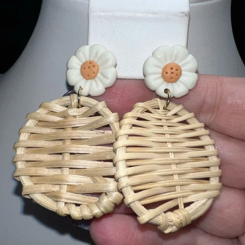 Wicker and Polymer Daisy Earrings White - Image 5
