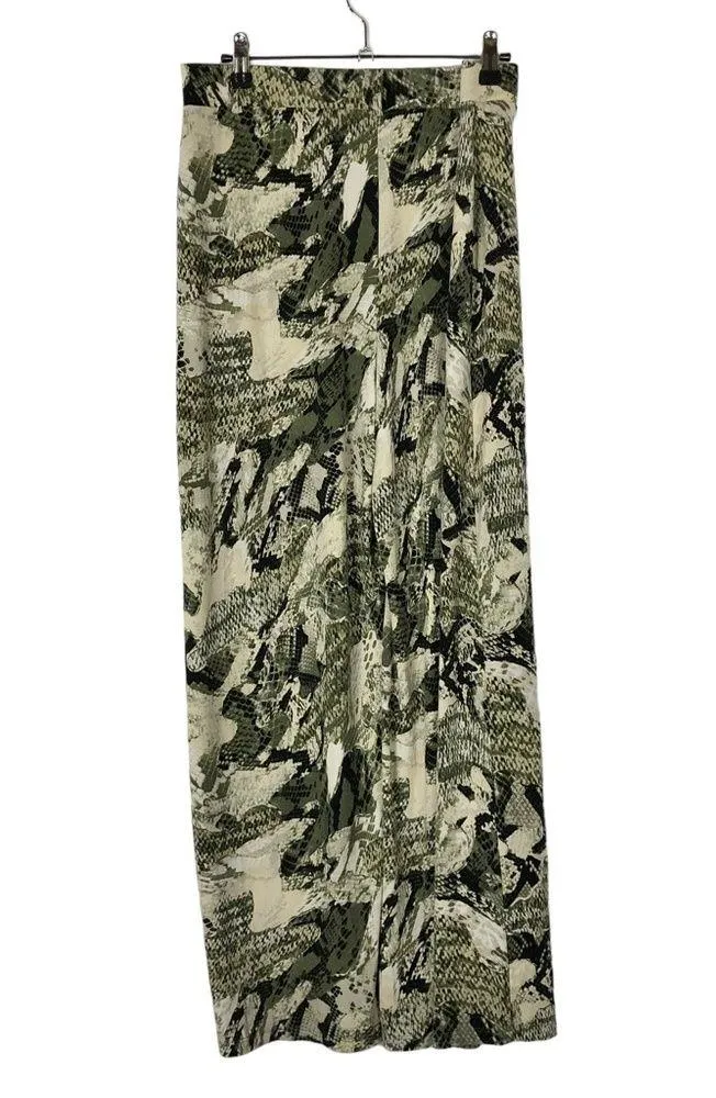 White House Black Market WHBM Camo Print Jersey Wide Leg Pants M - Image 3