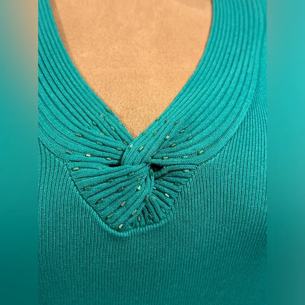 Bay Studio Career Persian Green V Neck Beaded Knot Middle Short Sleeves. Sz L. Size L - Image 3