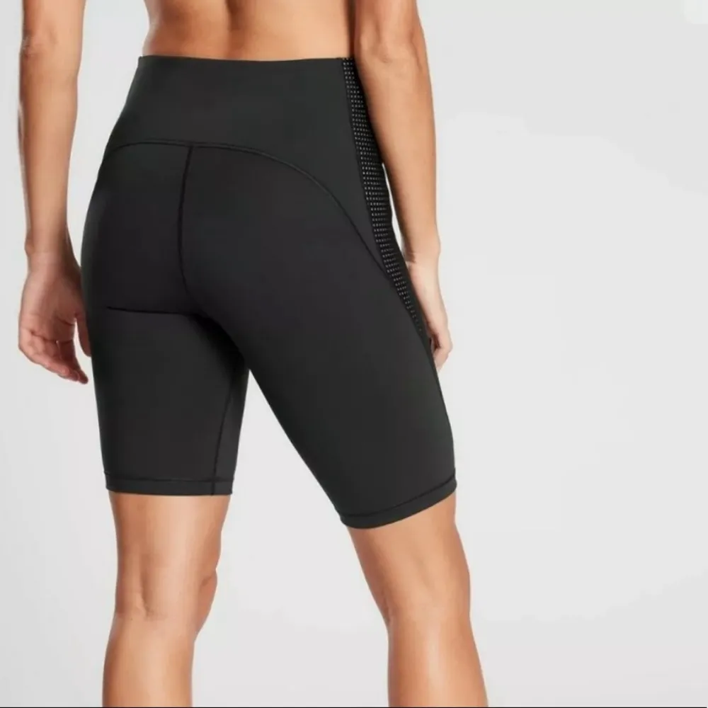 Athleta Hiit It 9” Bike Shorts - Image 3