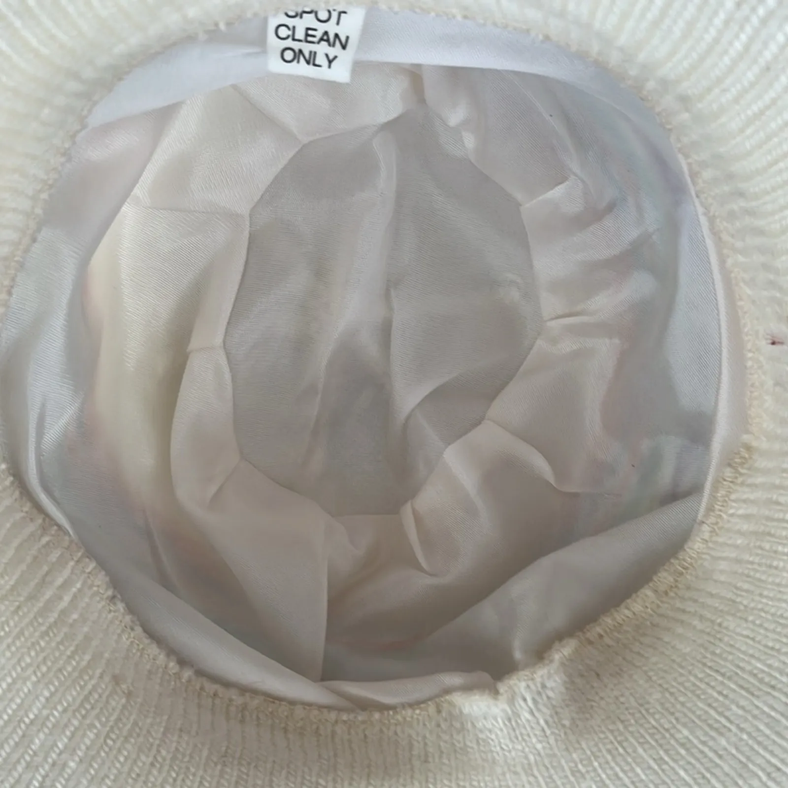 Vintage White Pastel Machine Knit Cloche Hat - Image 7