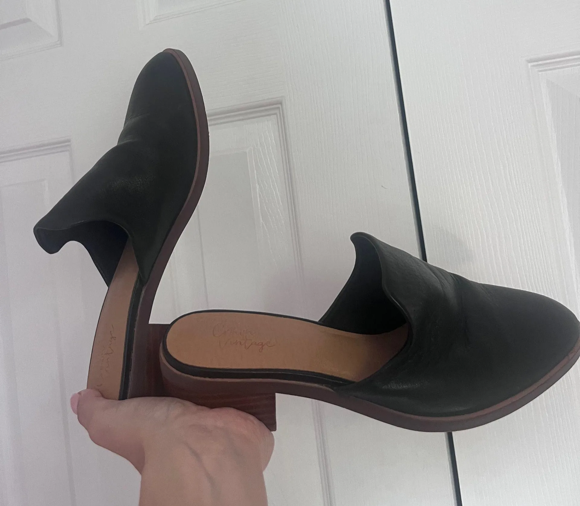Crown Vintage Mules Black Size 8.5 - Image 3