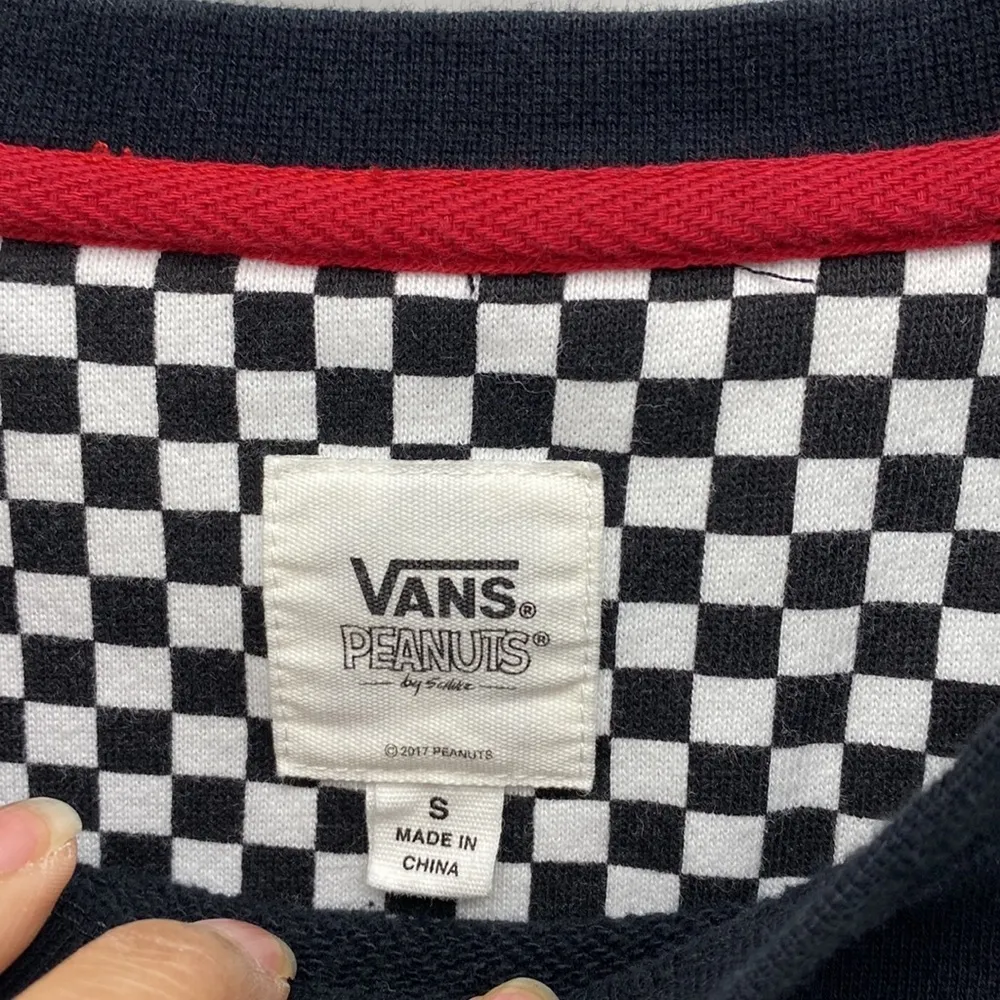 Vans X Peanuts Woodstock Crew Sweatshirt sold out - Image 3