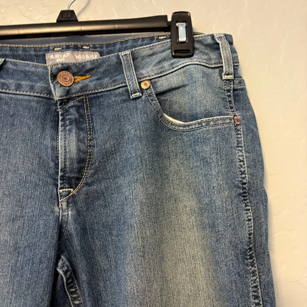 Ariat Rebar mid rise medium wash boot cut jeans size 31 S - Image 5