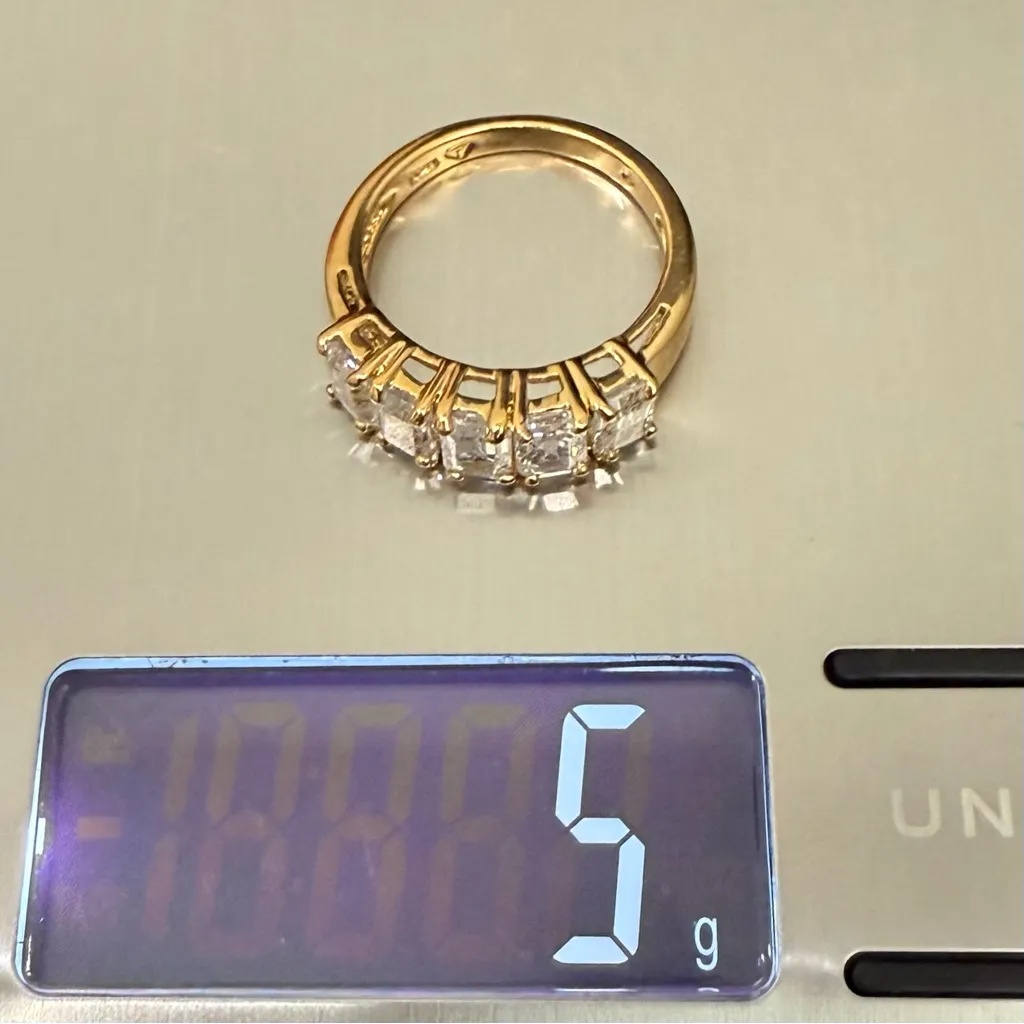 Vintage 925 Gold Over Sterling Silver Five CZ Row Band Women’s Ring Size 8 5g. - Image 9