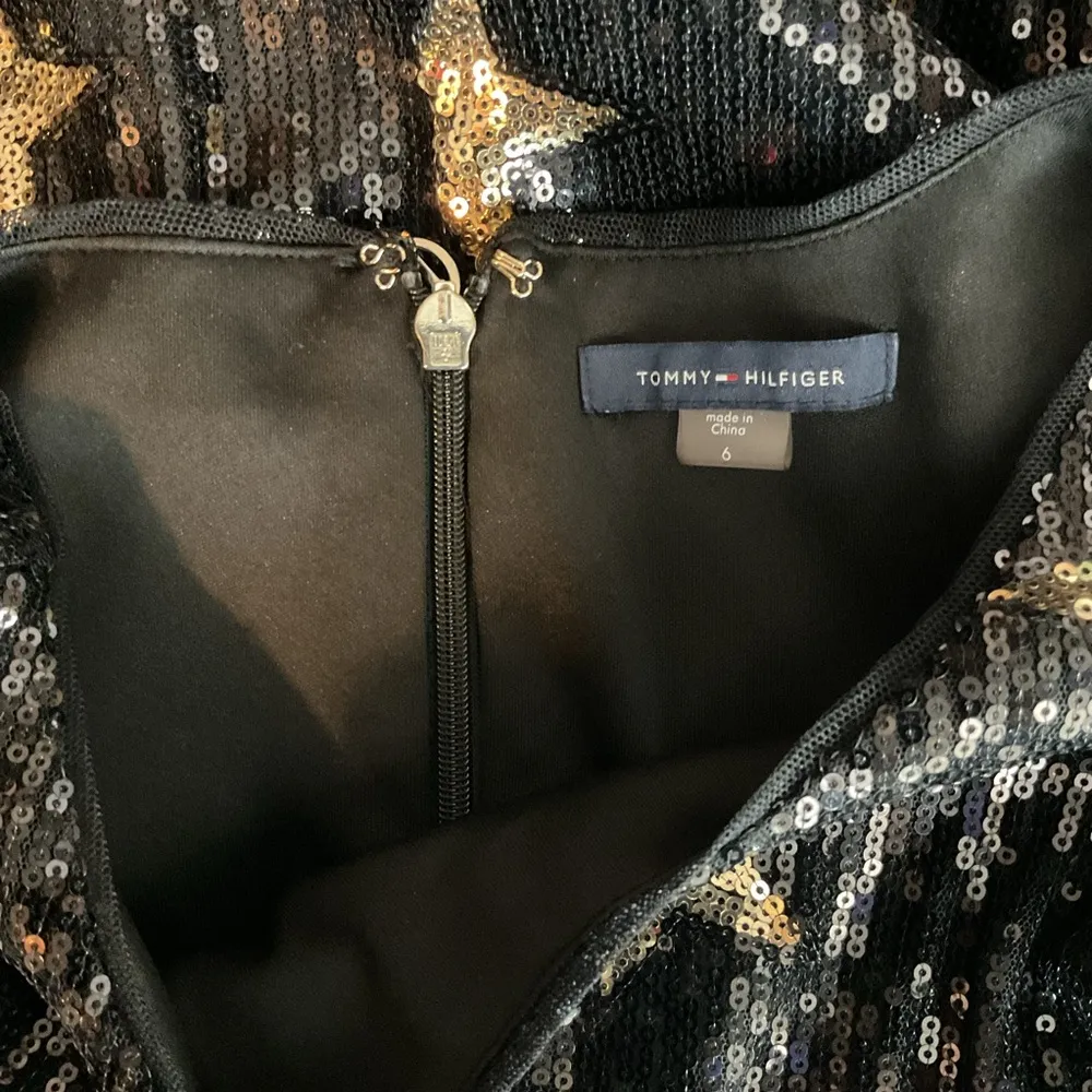 Tommy Hilfiger Size 6 Black & Gold Sequin Gold Star Sleeveless Lined Mini Dress - Image 7