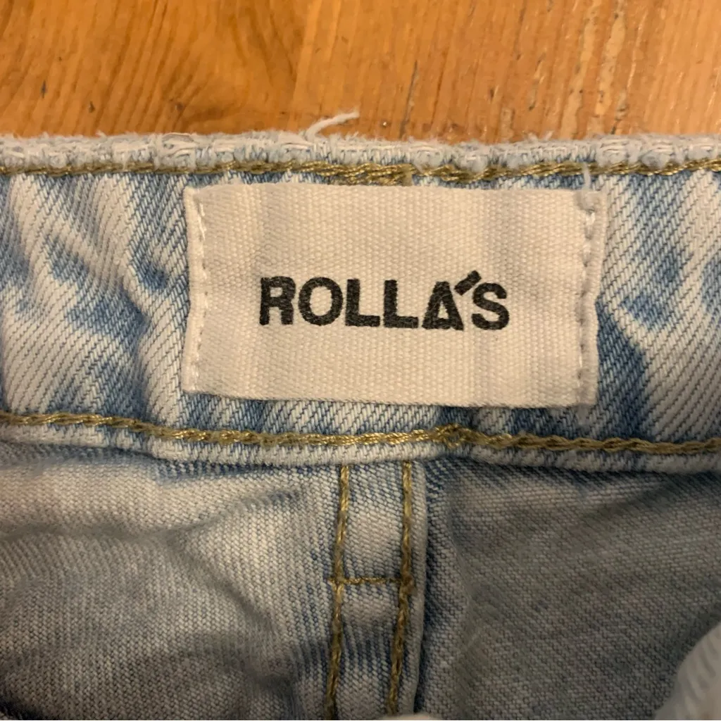 Rolla’s High Rise Straight Distressed Sunbleach Worn Wash Jeans Size 24 - Image 2