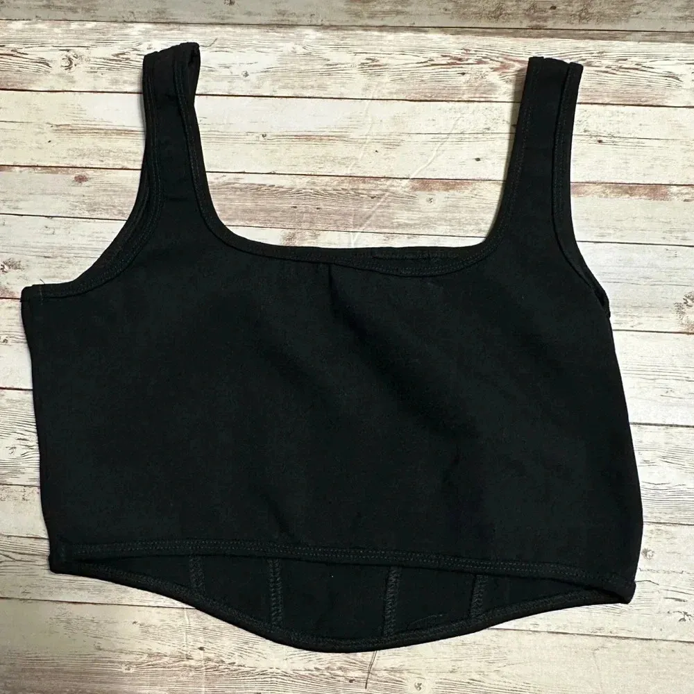 Altar’d State Cropped Tank Top Women’s Size Medium Black Sleeveless - Image 2