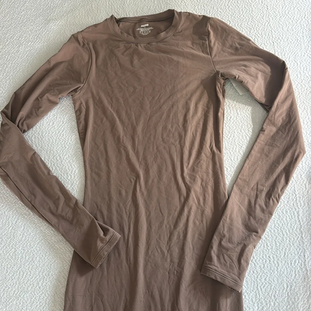 SKIMS Fits Everybody crew Neck long sleeve Dress, Tan Color, $88 - Image 5