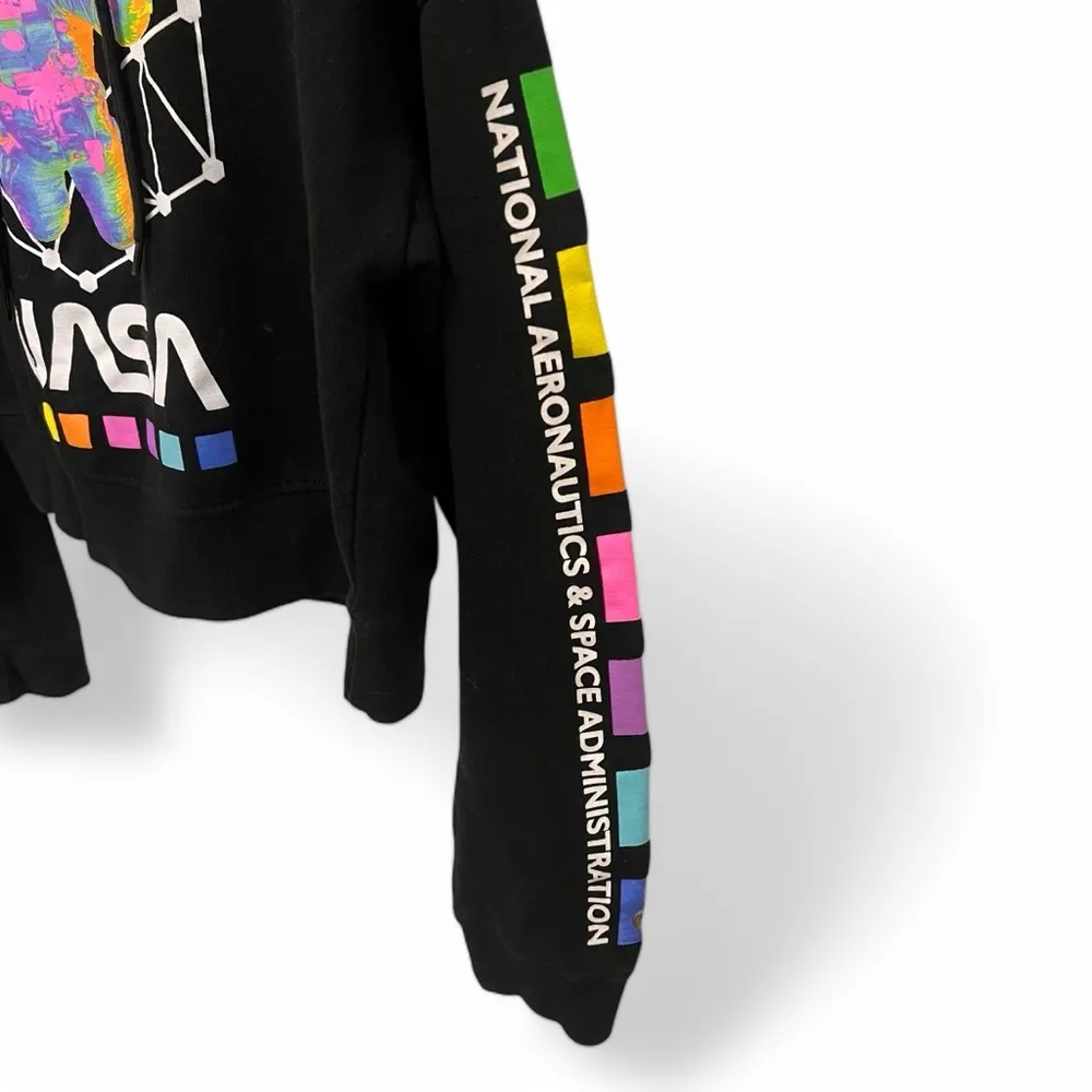 Hyper Space Cropped NASA Hoodie size small - Image 3