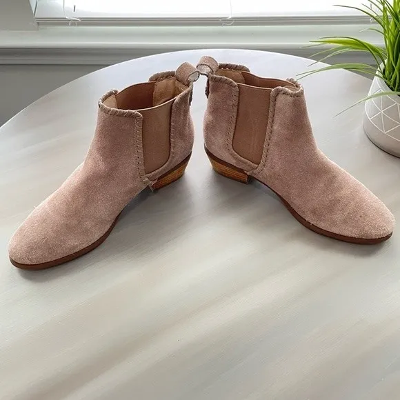 Jack Rogers Jack‎ Rogers Tan Suede Bootie Size 8.5 - Image 2