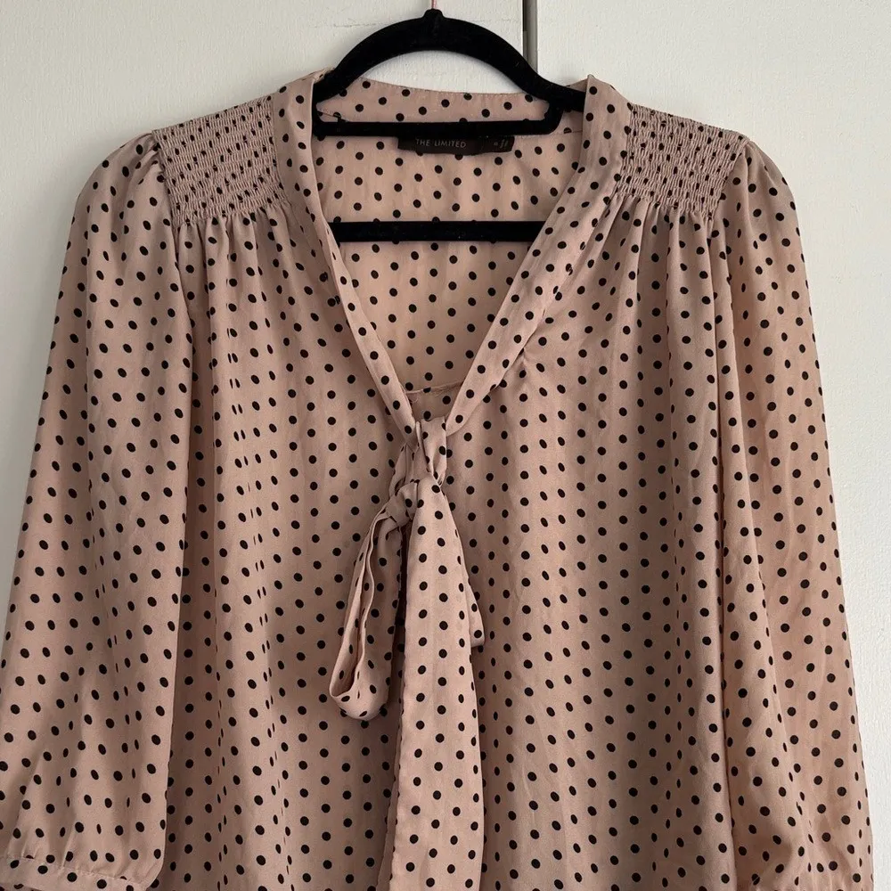 The Limited Polka Dot Tie Neck Blouse Women's Size S‎ Beige Black 3/4 Sleeve - Image 2