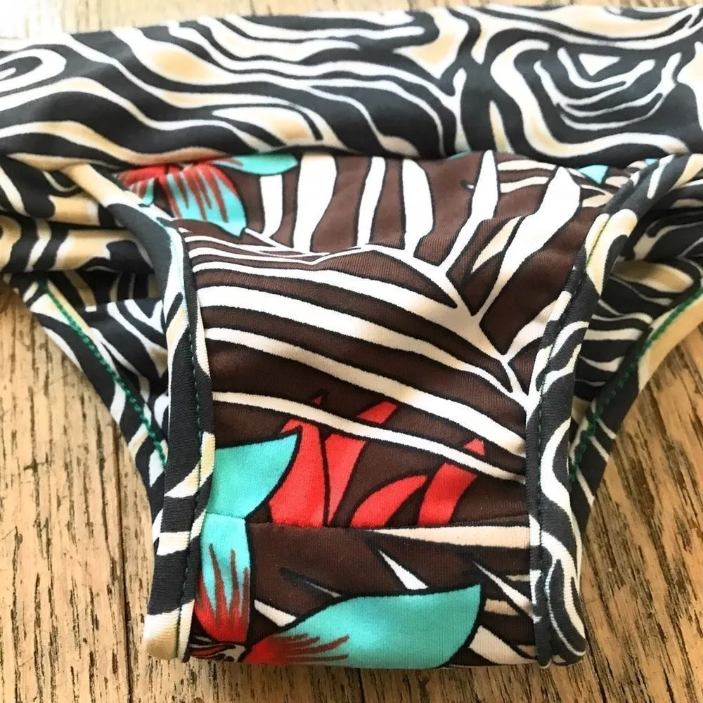 Designer Reversible Bikini Bottom Size M - Image 3