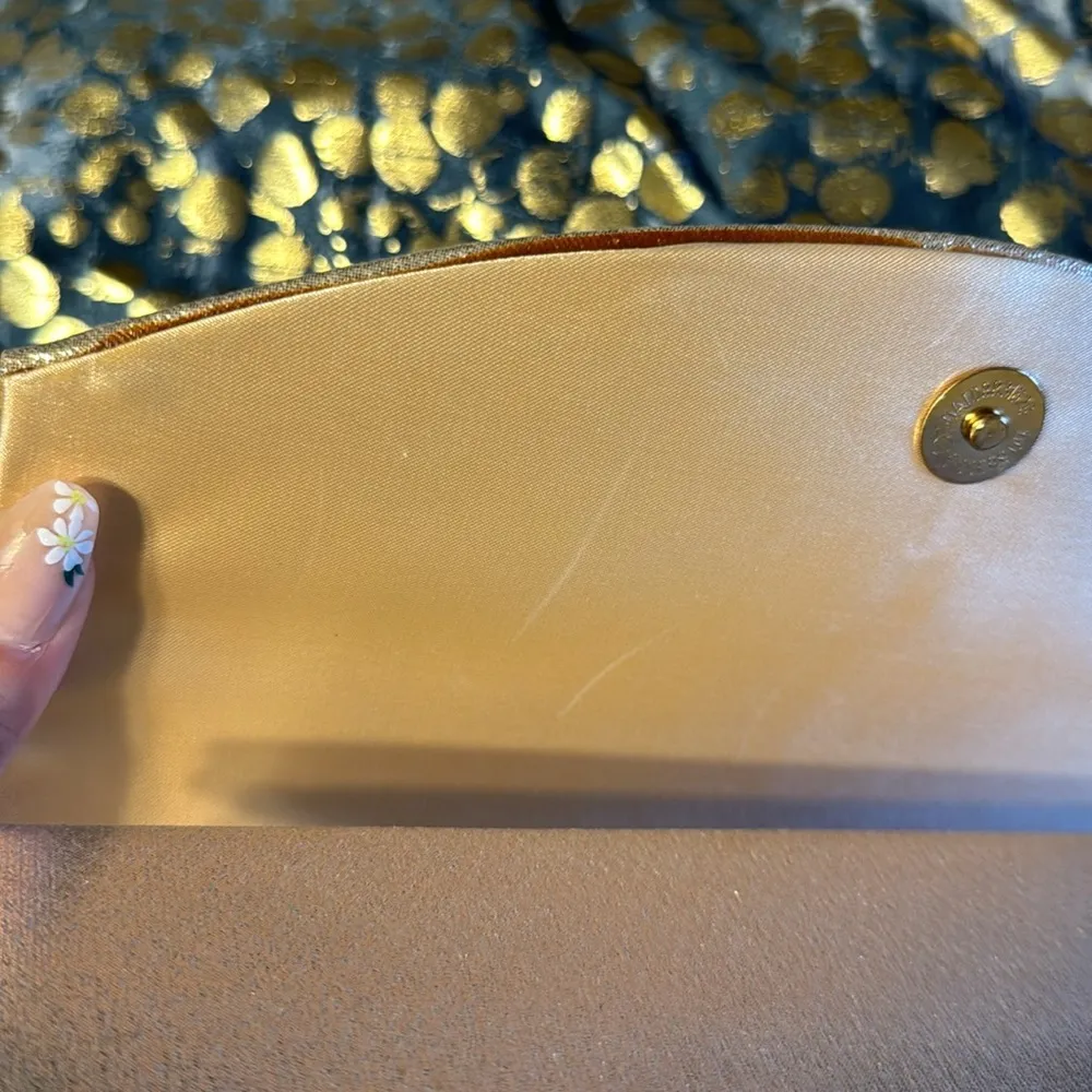 La regale ladies beaded glam clutch bag with small shoulder chain - Image 9