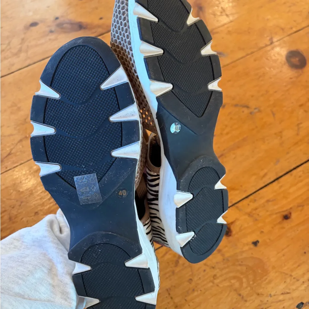 All Black Zebra Mesh Shoes size 40 - Image 4