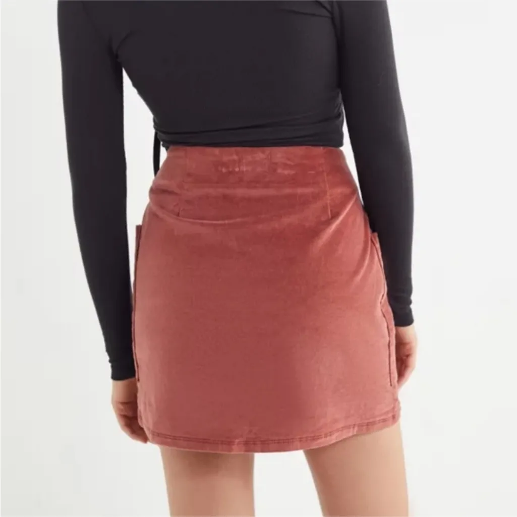 BDG Urban Outfitters Button Front Velvet Mini Skirt – Rust – XS - Image 4