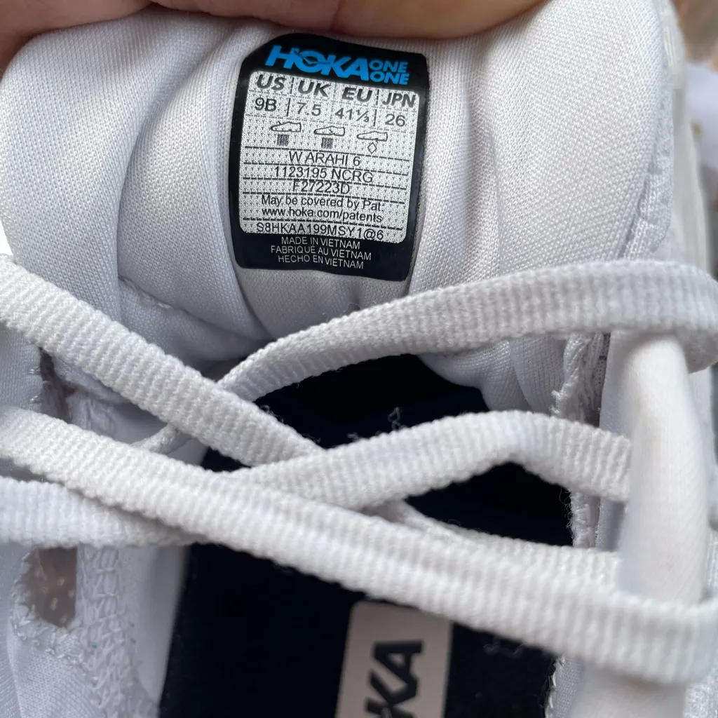 Hoka W Arahi White Athletic Shoes Sleek Design Lace-Up - Image 10