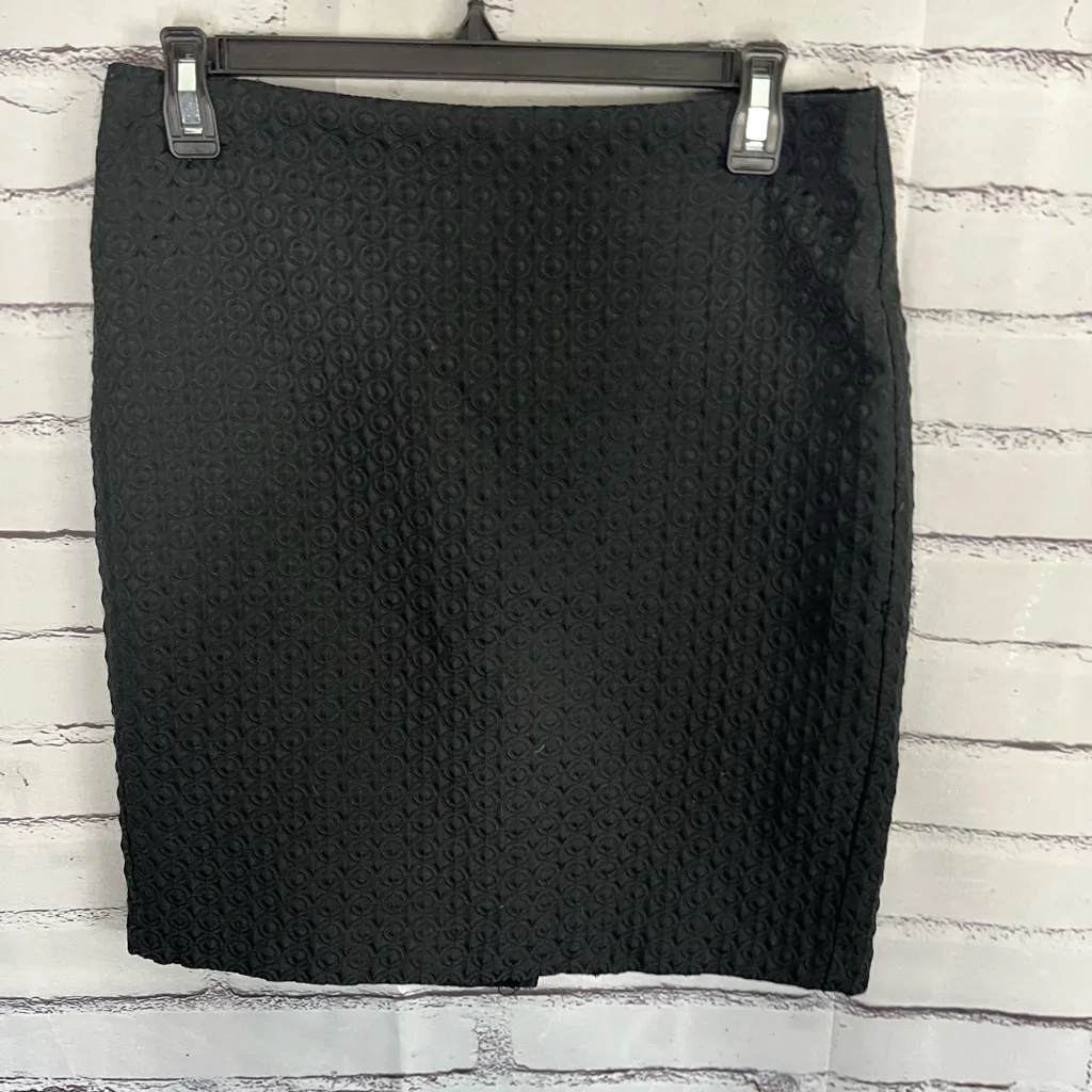 Banana Republic Black Pencil Skirt Knee-Length Workwear SZ 6 Preppy Embroidered - Image 5