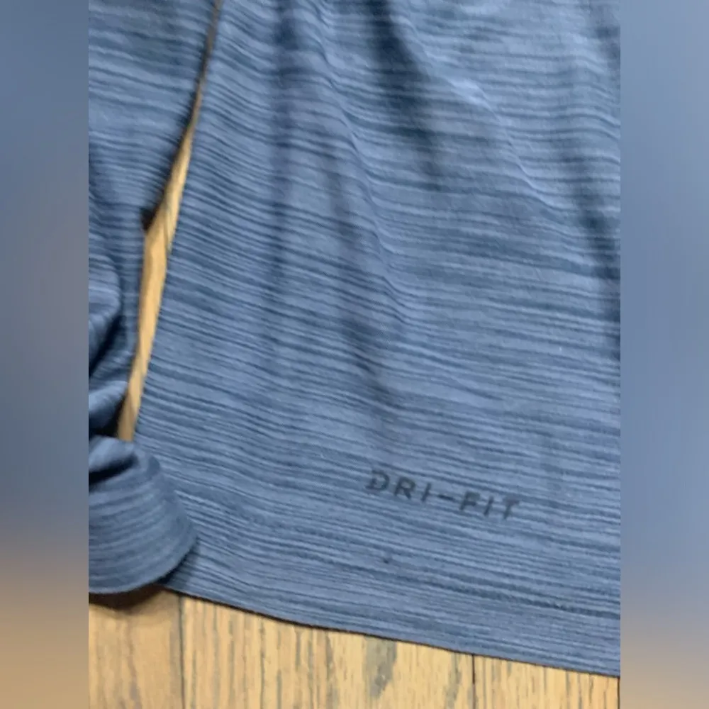 Nike quarter zip small - Image 4