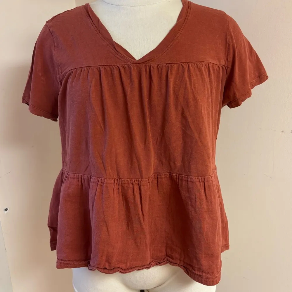 Sonoma Good For Life Women’s Peplum Tiered V Neck Top Dark Rust 100 % cotton - Image 2