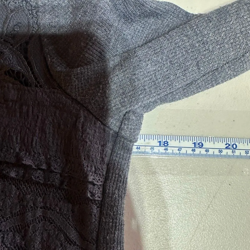 Logo Lori Goldstein Waffle Knit Shark Bite Lace Trim‎ Shirt Size XS Gray LS - Image 7