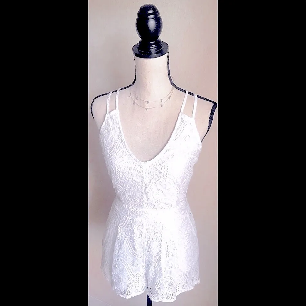 White Floral Lace Romper Jumpsuit: Tank Top Straps, Scoop Neckline, Sz. L - Image 2