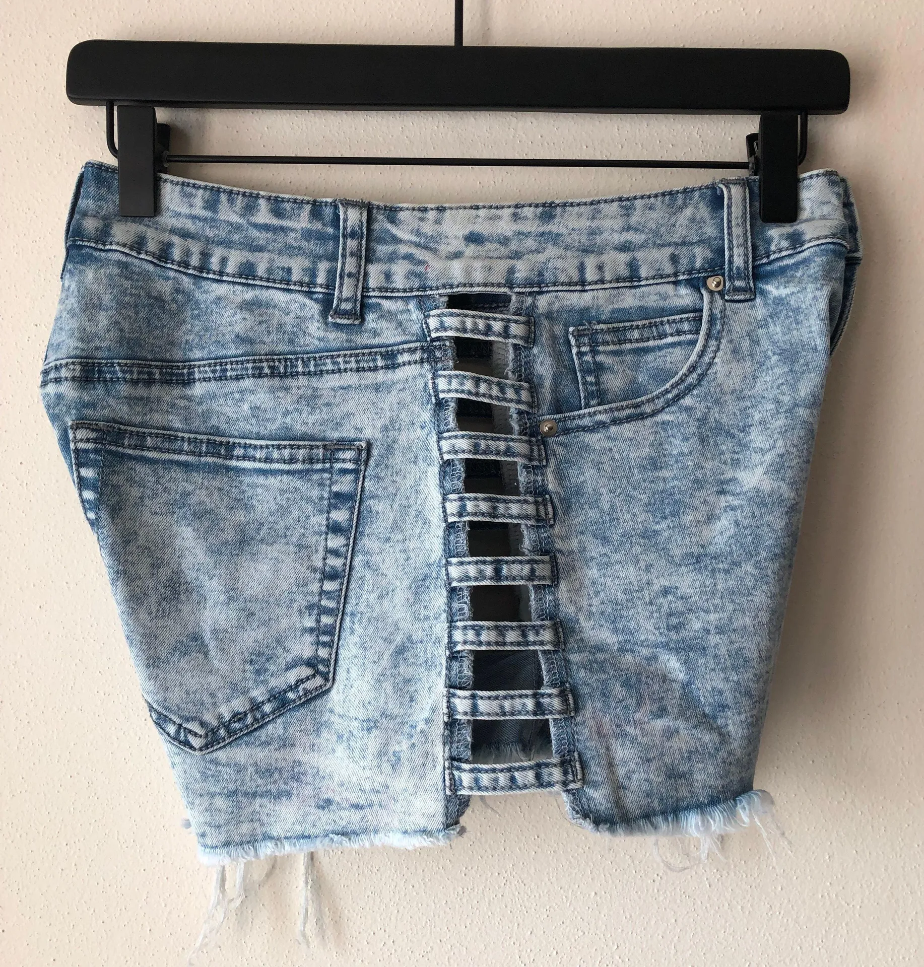 Acid Wash Cutout Side Denim Jean Shorts  - Image 5