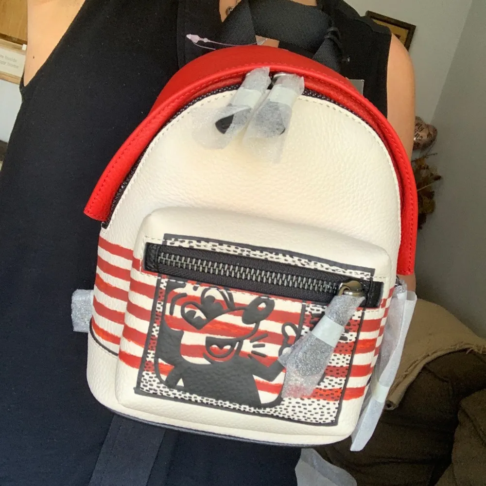 Coach Authentic  Pebbled leather L.Edition Mickey Mouse small backpack/Crossbody - Image 7