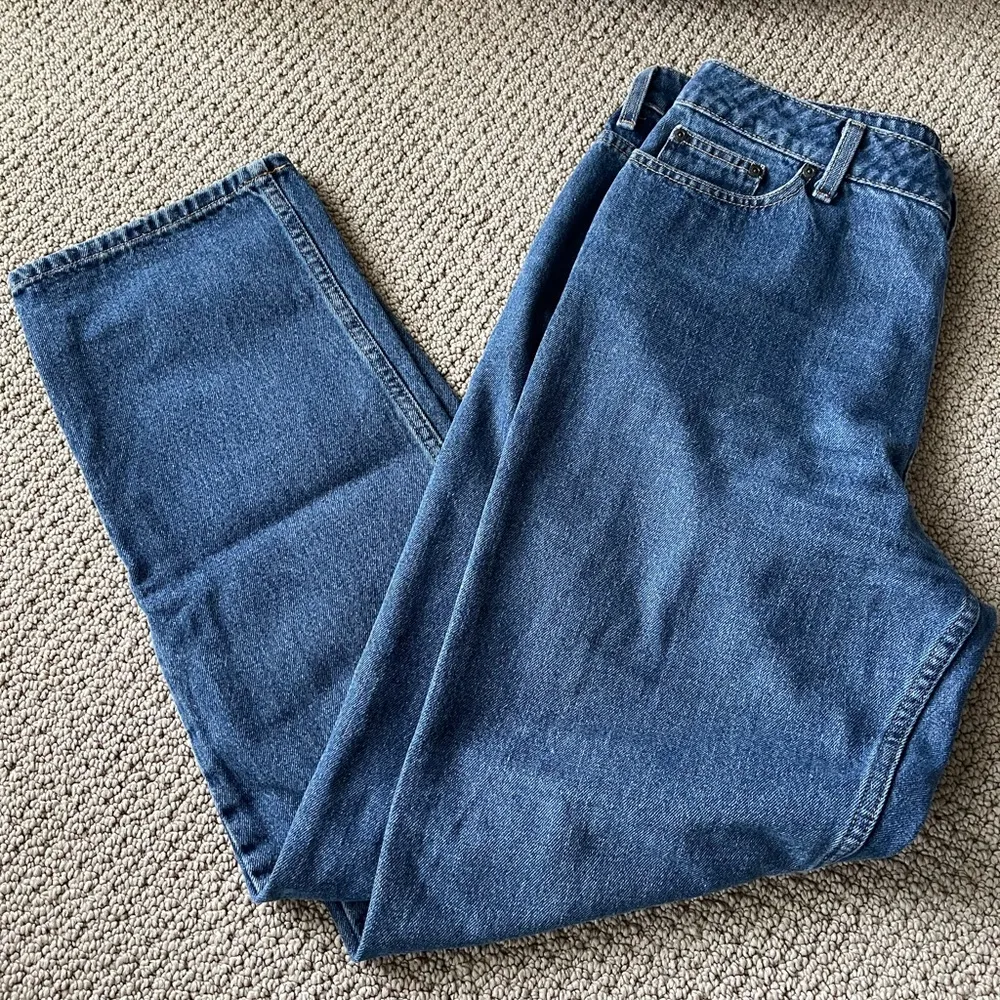 LL Bean Women’s Classic Fit Straight Jeans - Image 4