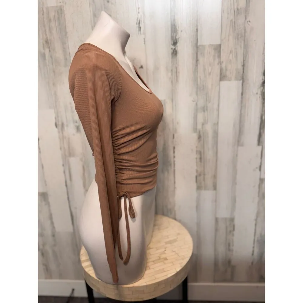 Brown Long Sleeve Ruched Side Top – Size M Brown Size M - Image 8