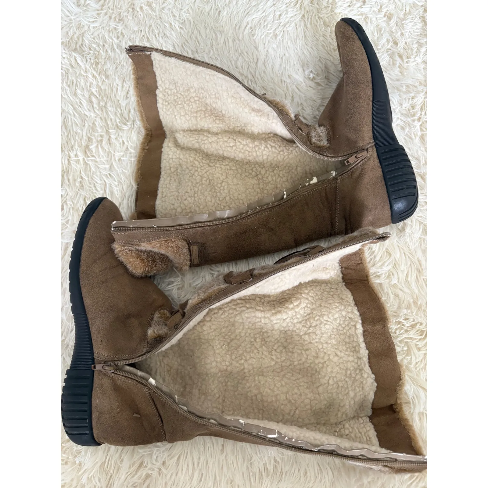 US Polo‎ Assn Womens Boots 10 Brown Faux Suede Fur Trim PomPom Accents - Image 6