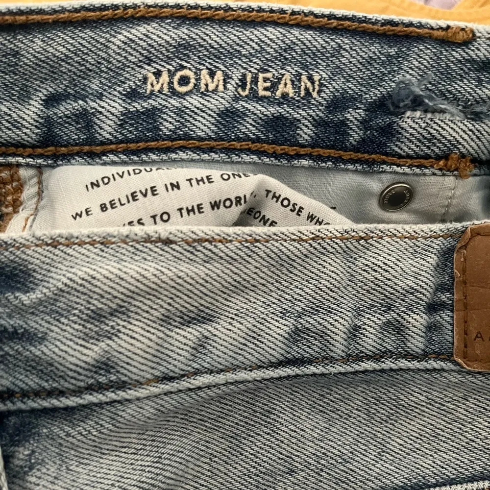 American Eagle Mom Jeans Women’s Size 4 Distressed Cotton - Image 4