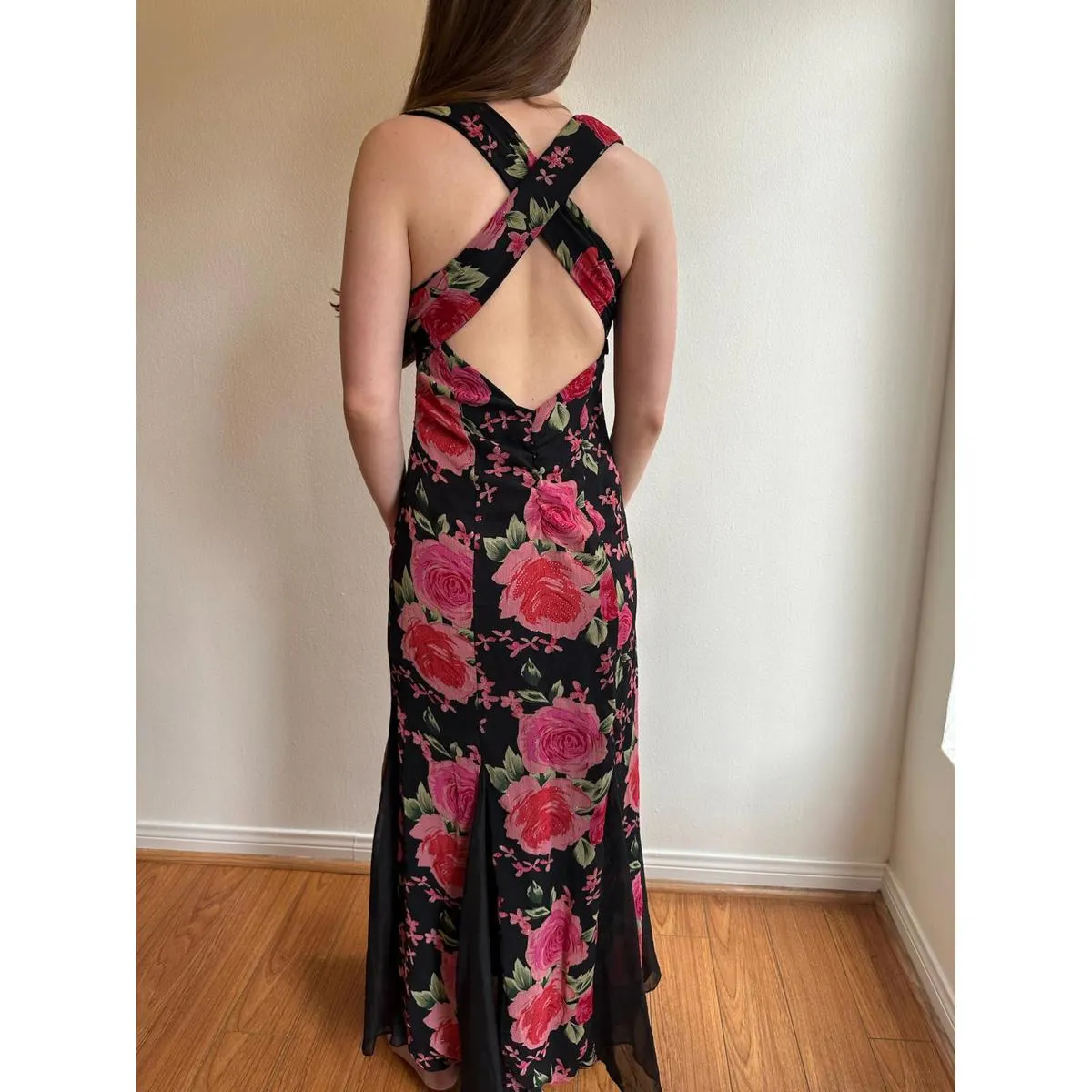 Red and‎ Black Floral Jewel Vintage Maxi Dress - Image 2
